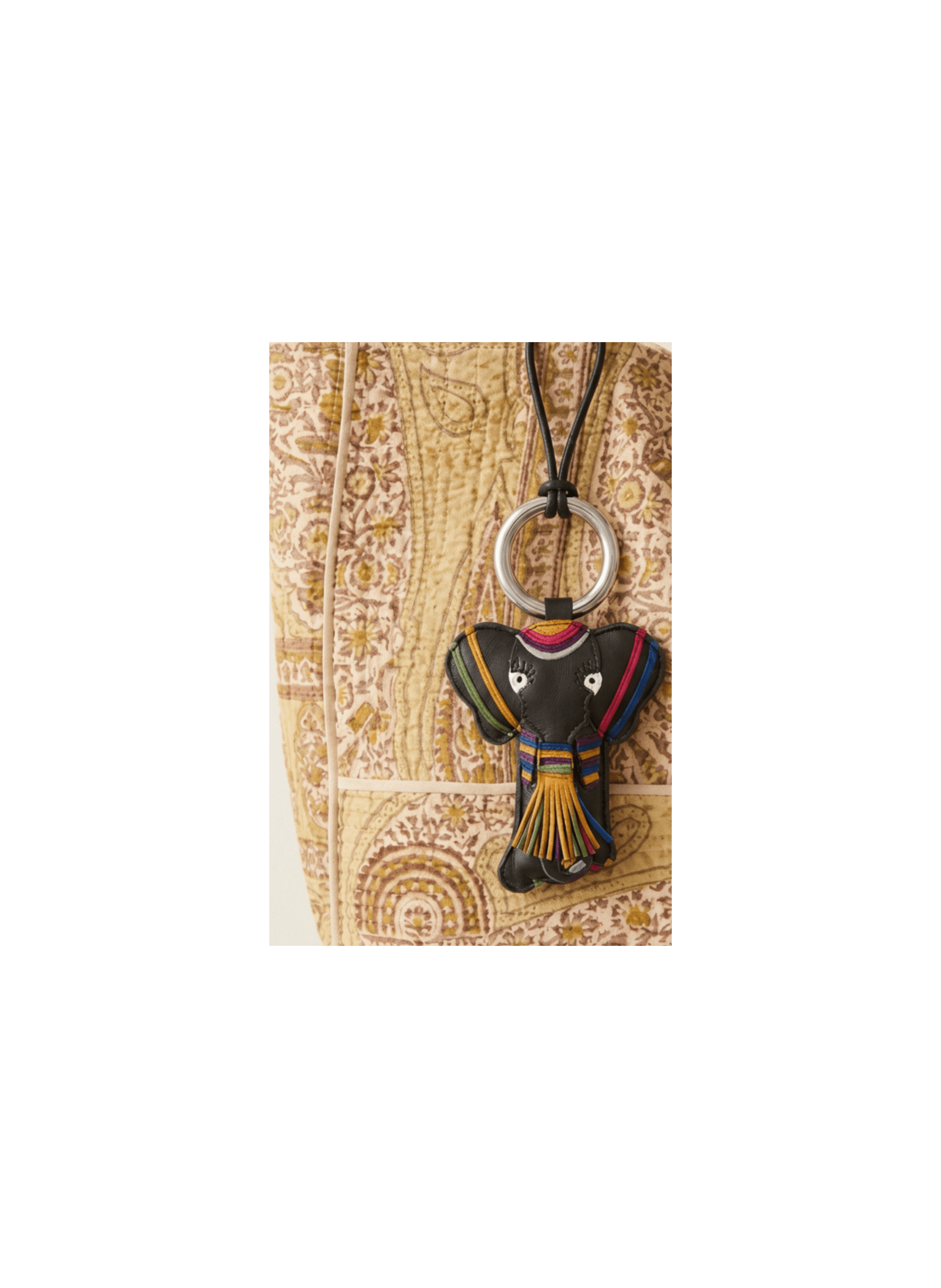 Porte cle en cuir agneau en forme d'elephant et lien en cuir