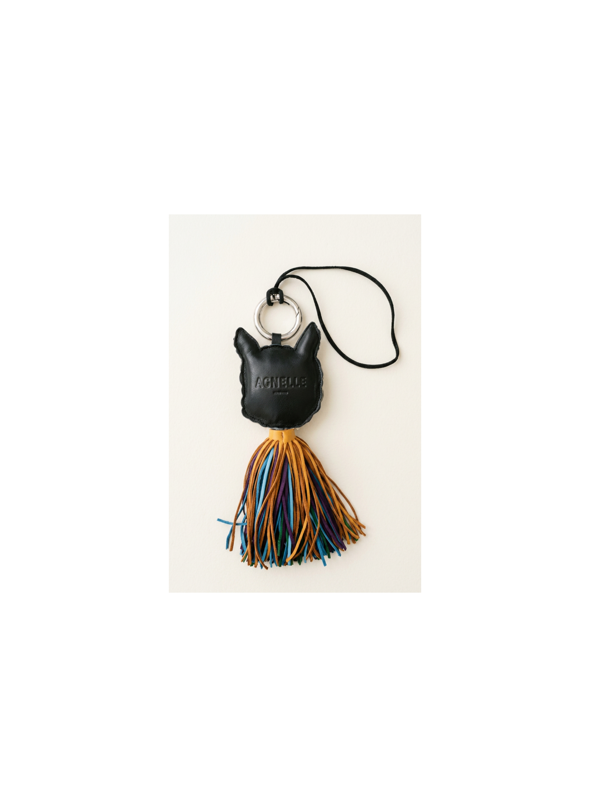 Porte clé tête de lama et pompon en cuir agneau avec lien en cuir